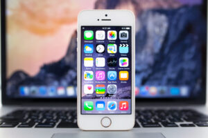 how-to-change-the-color-of-your-apps-on-IOS
