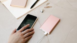 how-to-charge-your-phone-without-a-charger