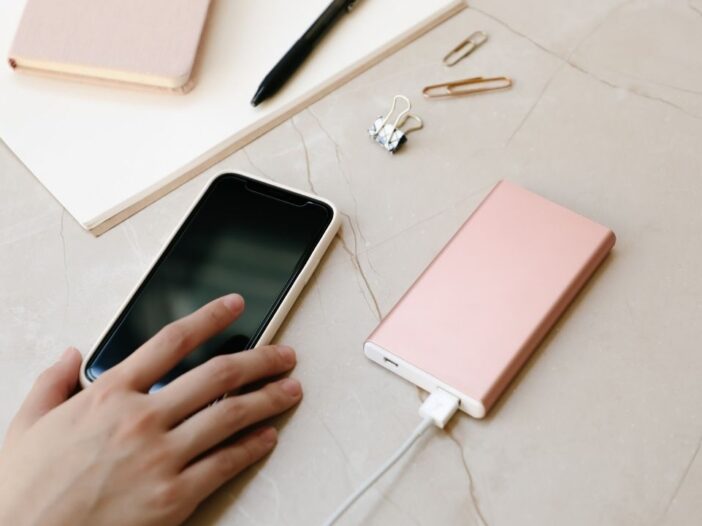 how-to-charge-your-phone-without-a-charger